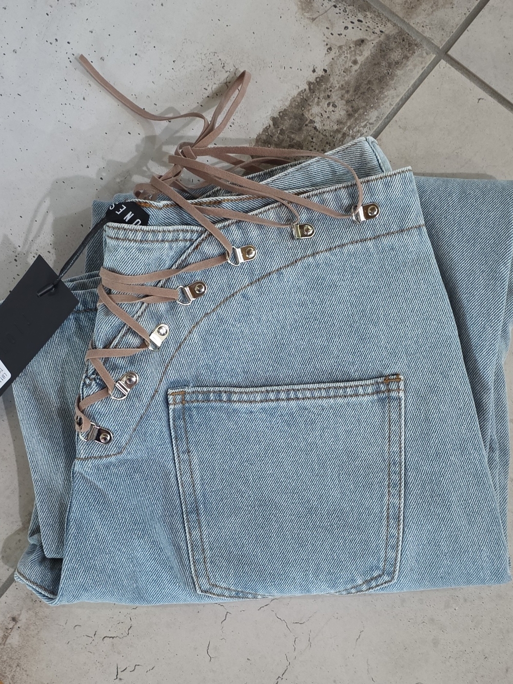 NWT Lioness Totti Light Wash Wide Leg Women’s Jeans - Picture 5 of 8